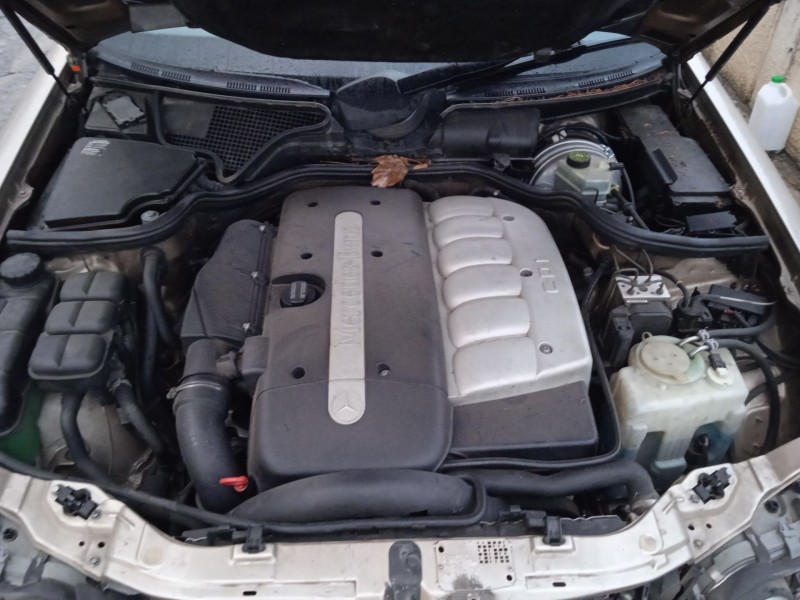 mercedes-benz clase e (w210) del año 2001