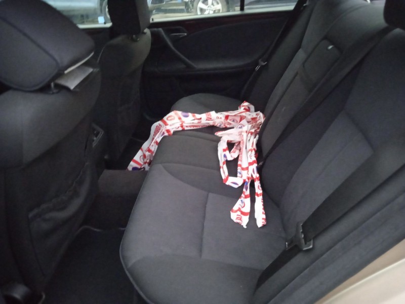 mercedes-benz clase e (w210) del año 2001