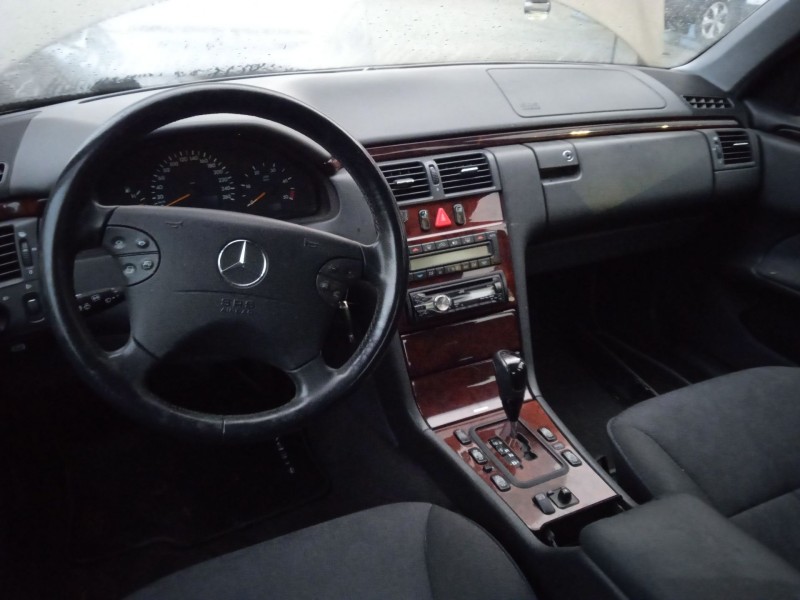 mercedes-benz clase e (w210) del año 2001
