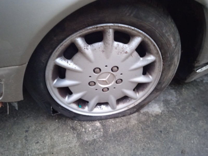 mercedes-benz clase e (w210) del año 2001