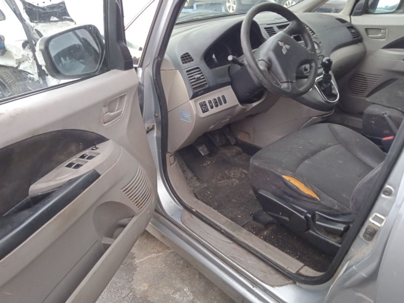 mitsubishi grandis (na_w) del año 2005