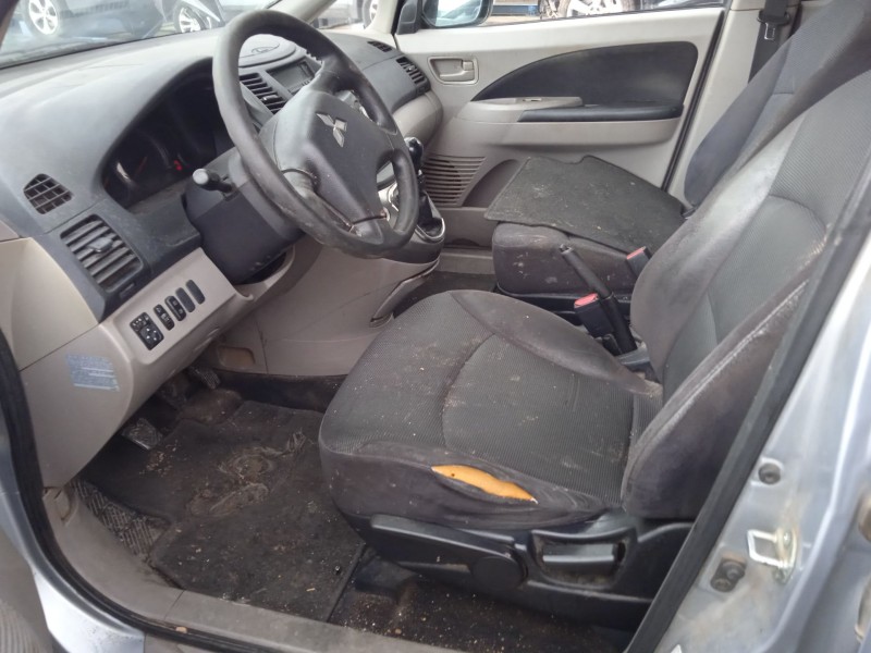 mitsubishi grandis (na_w) del año 2005