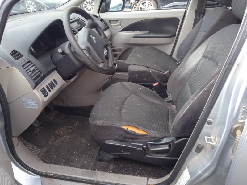 mitsubishi grandis (na_w) del año 2005