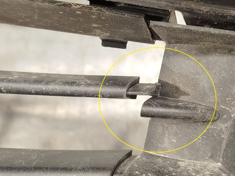 Recambio de paragolpes delantero para renault grand scénic ii (jm0/1_) 1.6 referencia OEM IAM 7701477299  