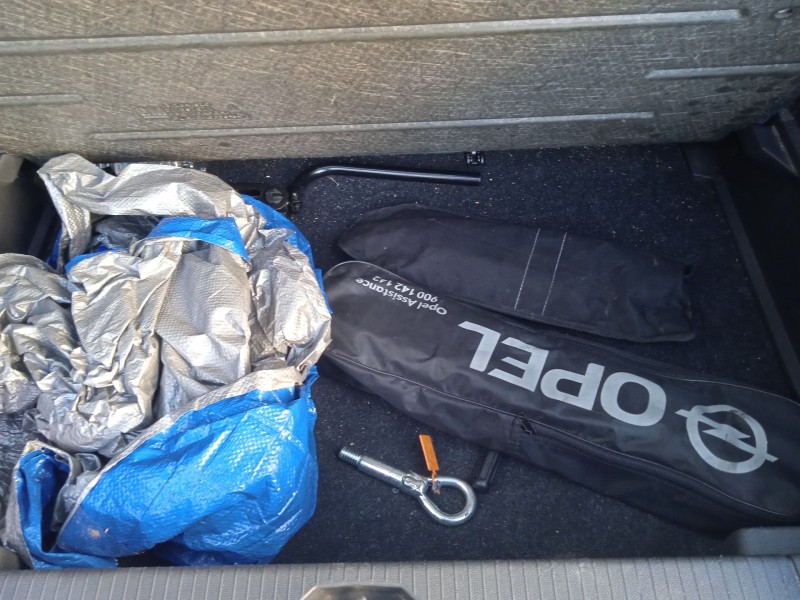 opel corsa d (s07) del año 2007