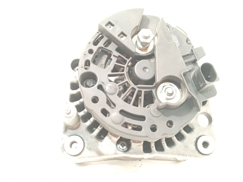 Recambio de alternador para volkswagen polo (6n2) 1.4 tdi referencia OEM IAM 627899X  0124325003