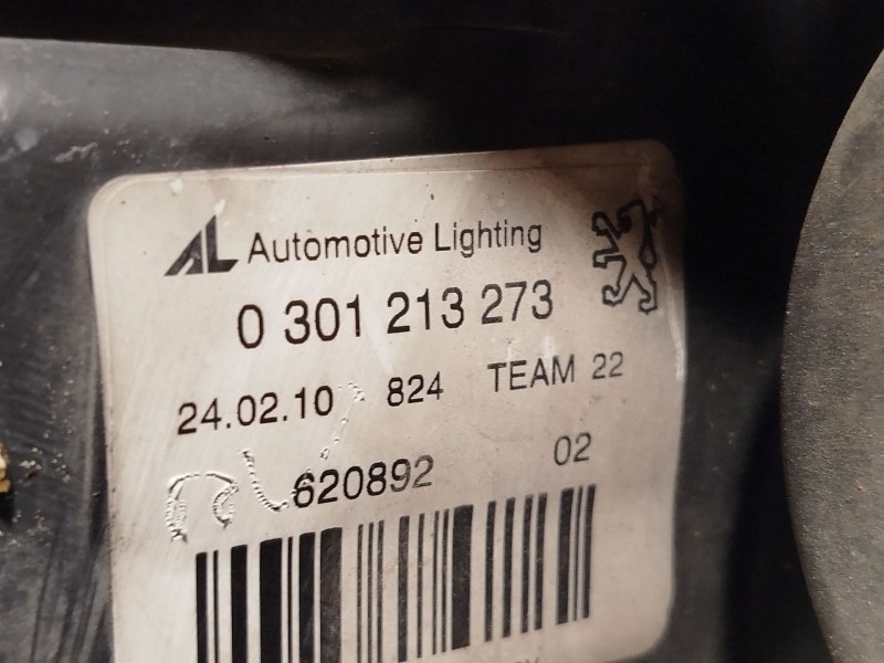 Recambio de faro izquierdo para peugeot 407 sw (6e_, 6d_) 2.0 hdi 135 referencia OEM IAM 620892  0301213273