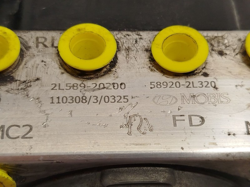 Recambio de abs para hyundai i30 (fd) 1.6 crdi referencia OEM IAM 589202L320 6158944200 2L58920200
