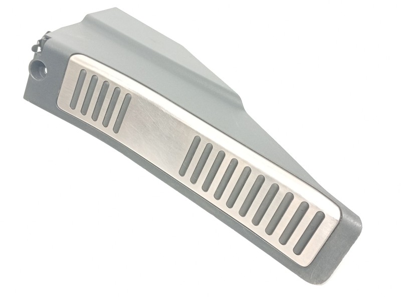 Recambio de embellecedor para audi r8 (4s3, 4sp) 5.2 fsi quattro referencia OEM IAM 4S1864777A  