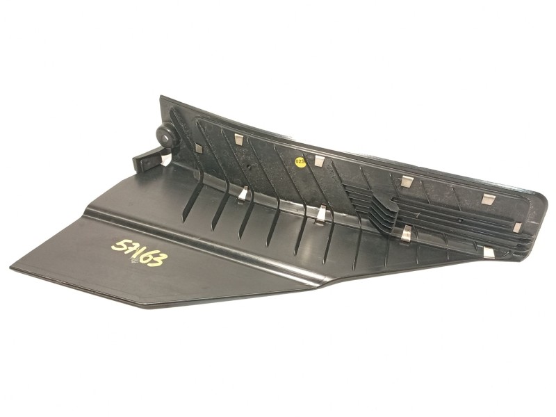 Recambio de embellecedor para audi r8 (4s3, 4sp) 5.2 fsi quattro referencia OEM IAM 4S1864777A  