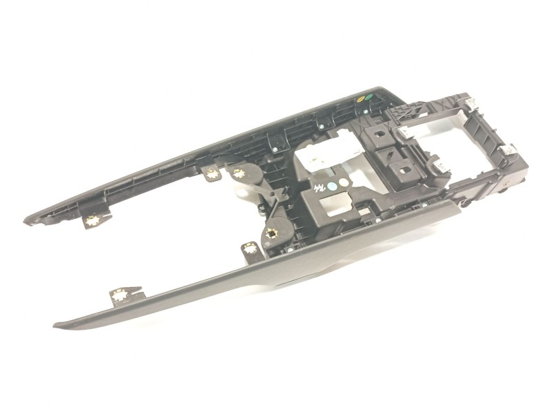 Recambio de consola central para audi r8 (4s3, 4sp) 5.2 fsi quattro referencia OEM IAM 4S1864357D25D  
