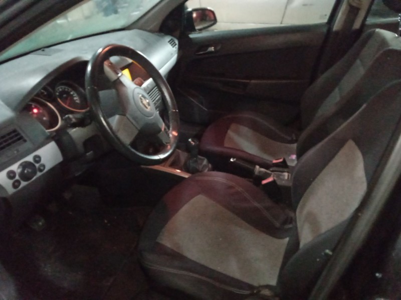 opel astra h (a04) del año 2005