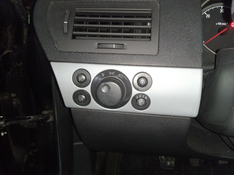 opel astra h (a04) del año 2005