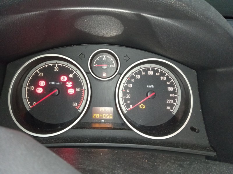 opel astra h (a04) del año 2005