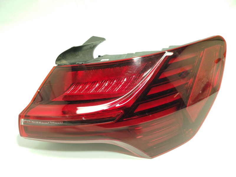 Recambio de piloto trasero derecho para audi e-tron (gen) 50 quattro referencia OEM IAM 4KE945092B  81800201