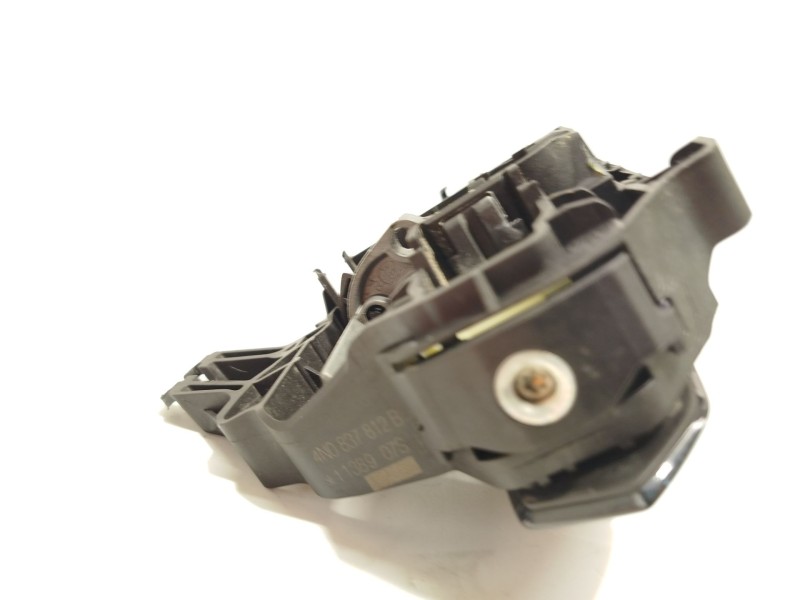 Recambio de maneta exterior delantera derecha para audi e-tron (gen) 50 quattro referencia OEM IAM 4N0837812B 4M8837206BGRU 