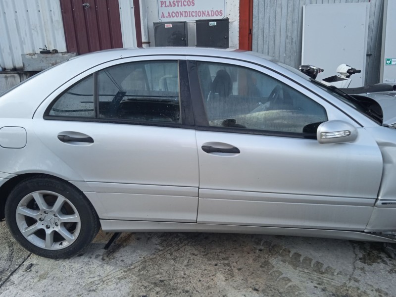 mercedes-benz clase c (w203) del año 2005