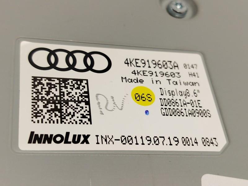 Recambio de pantalla multifuncion para audi e-tron (gen) 50 quattro referencia OEM IAM 4KE919603A  