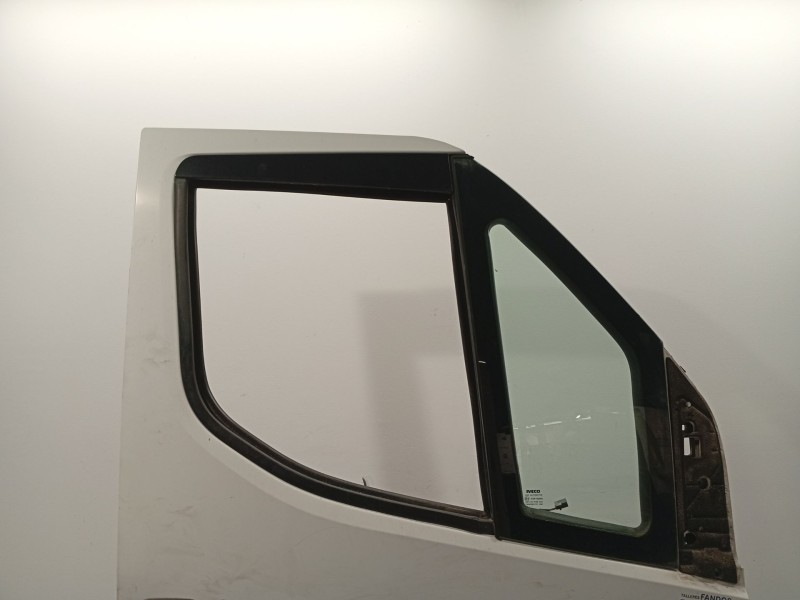 Recambio de puerta delantera derecha para iveco daily vi furgoneta 33s13, 35s13, 35c13 referencia OEM IAM 5801519999  