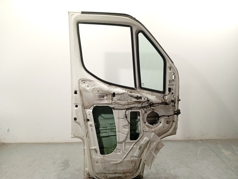 Recambio de puerta delantera izquierda para iveco daily vi furgoneta 33s13, 35s13, 35c13 referencia OEM IAM 5801489558  