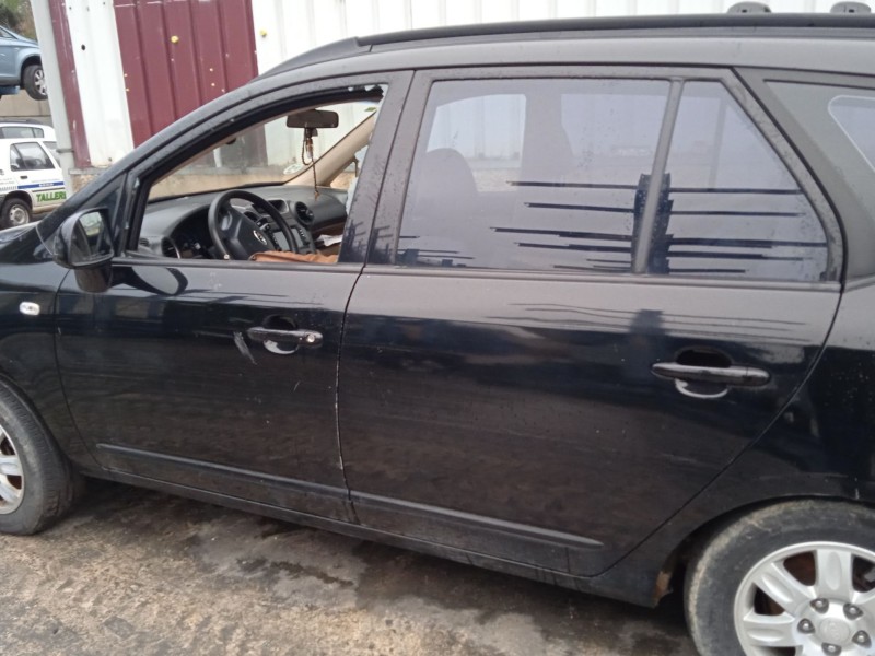 kia carens iii monospace (un) del año 2008