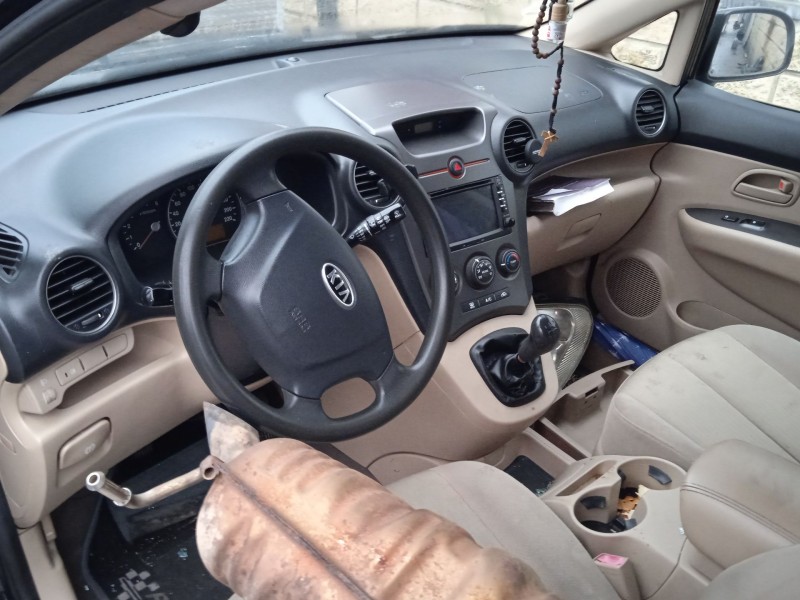 kia carens iii monospace (un) del año 2008