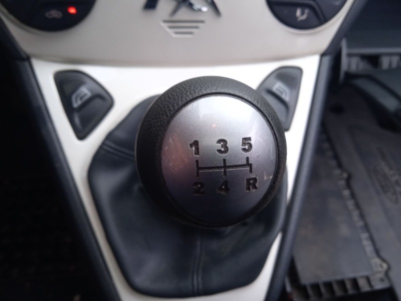 ford ka (ru8) del año 2010