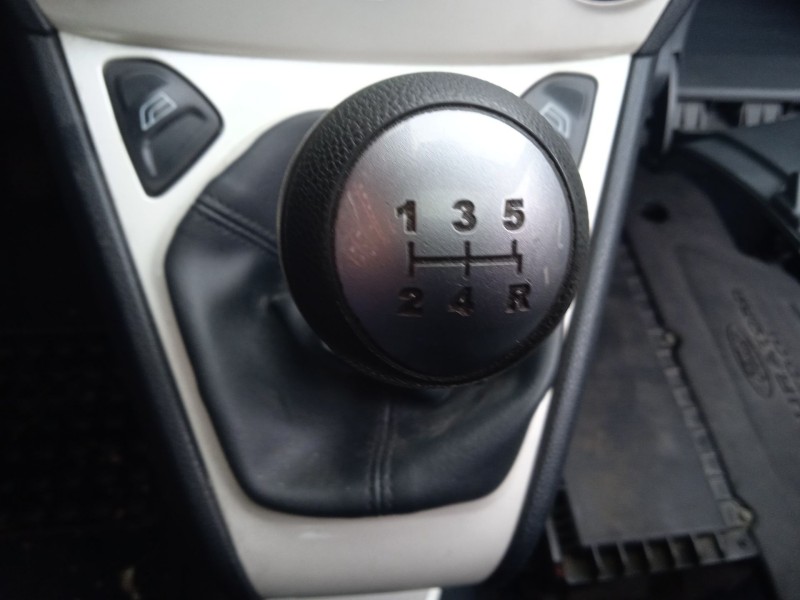 ford ka (ru8) del año 2010