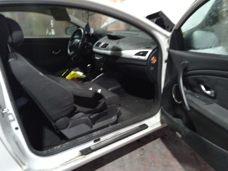 renault megane iii coupé (dz0/1_) del año 2010