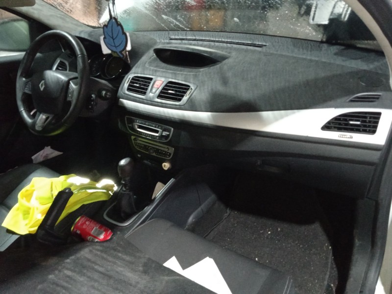 renault megane iii coupé (dz0/1_) del año 2010