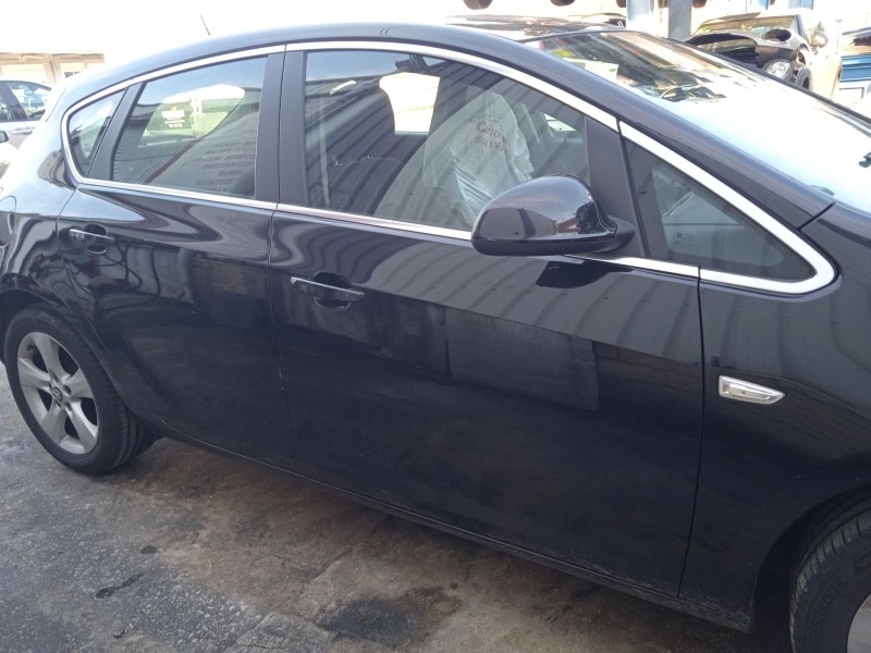 opel astra j (p10) del año 2010