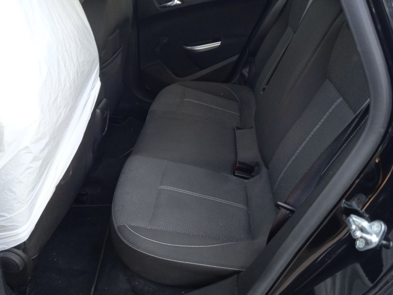 opel astra j (p10) del año 2010