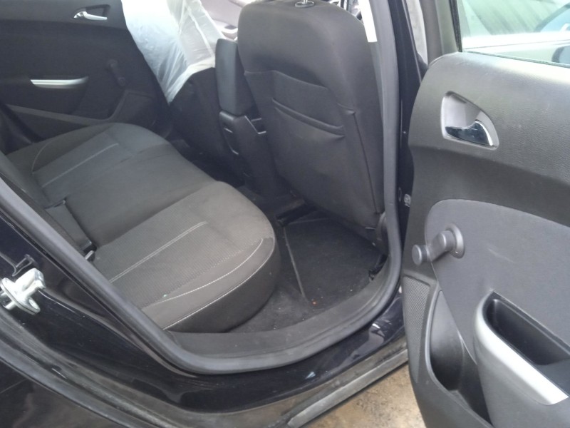 opel astra j (p10) del año 2010