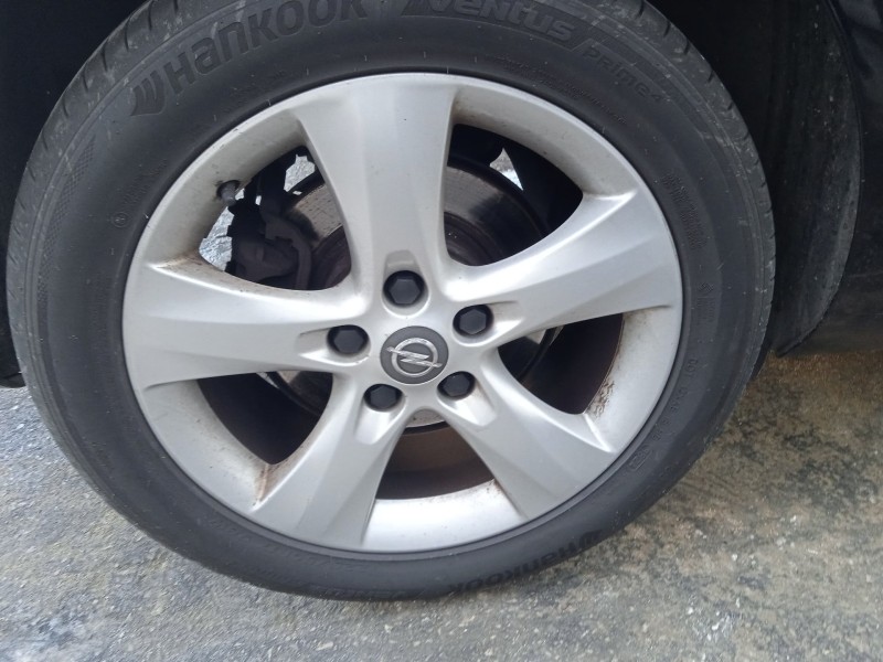 opel astra j (p10) del año 2010