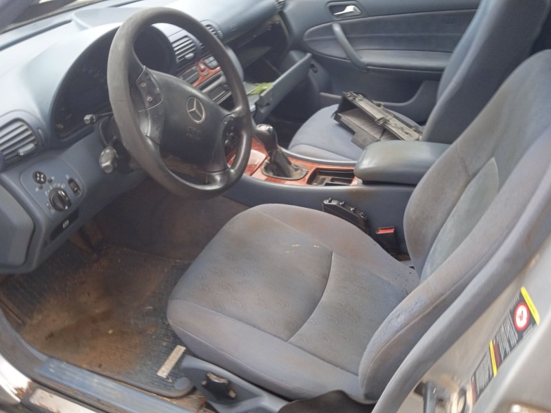 mercedes-benz clase c (w203) del año 2003