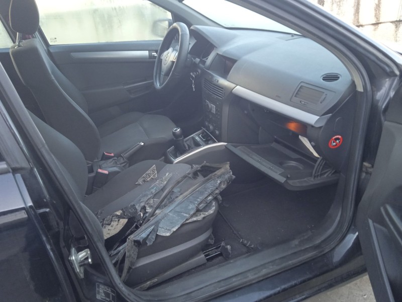 opel astra h (a04) del año 2005
