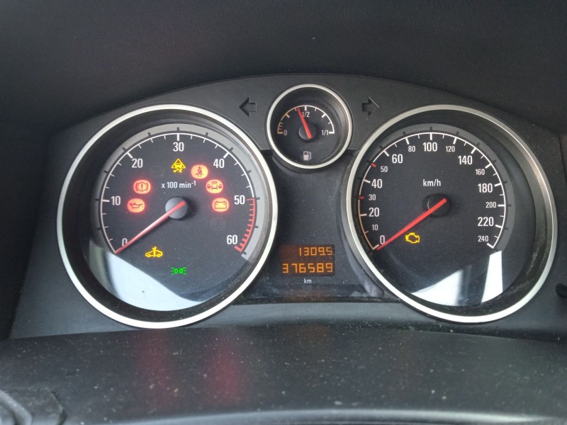 opel astra h (a04) del año 2005