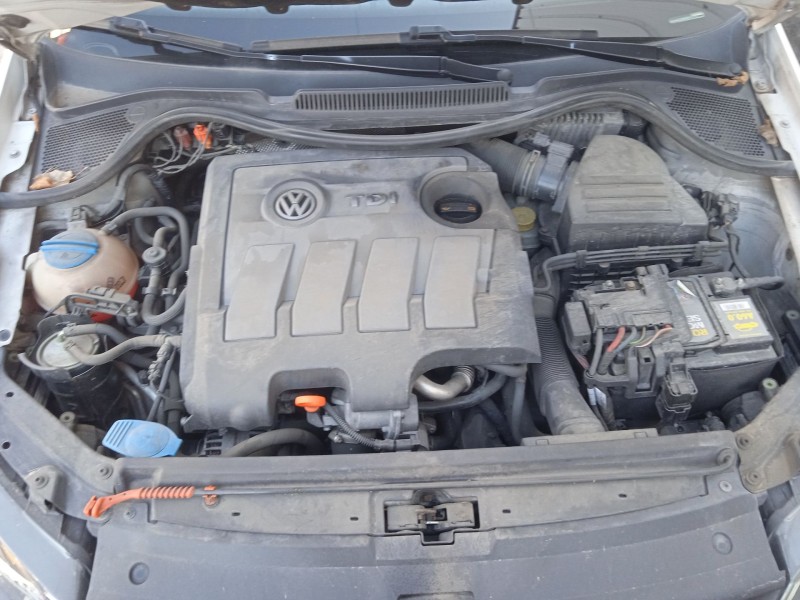 volkswagen polo v (6r1, 6c1) del año 2010