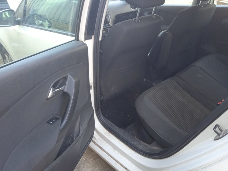 volkswagen polo v (6r1, 6c1) del año 2010