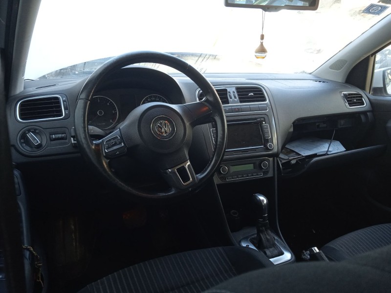 volkswagen polo v (6r1, 6c1) del año 2010