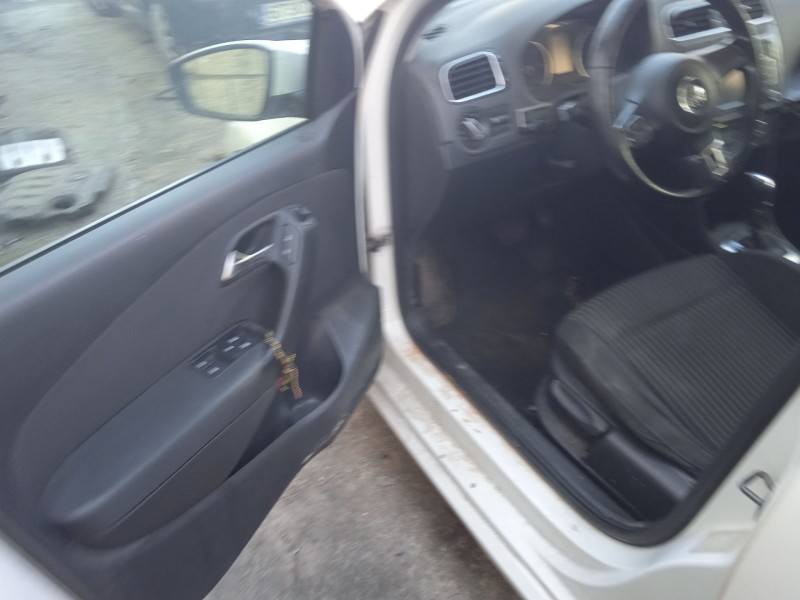 volkswagen polo v (6r1, 6c1) del año 2010