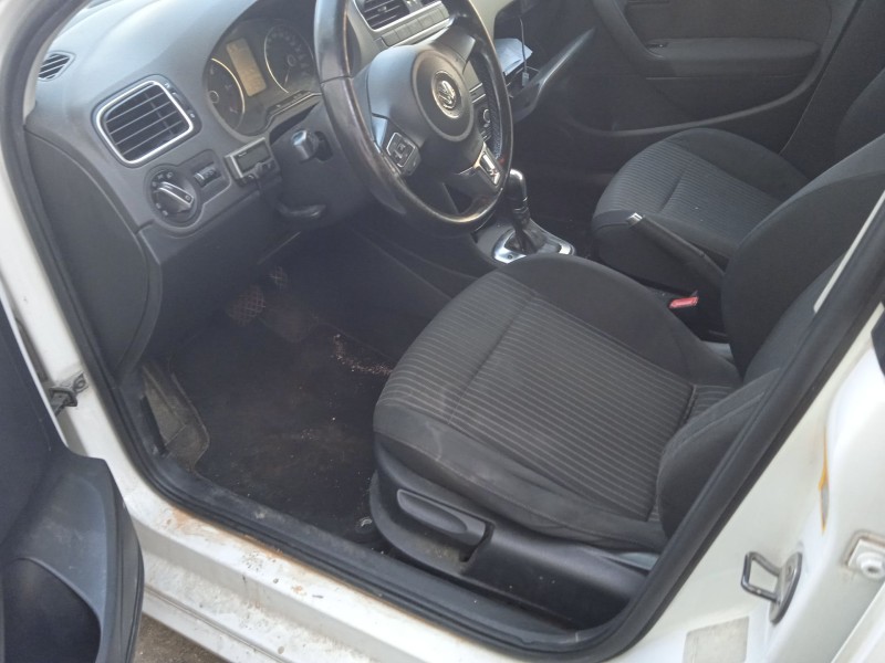 volkswagen polo v (6r1, 6c1) del año 2010