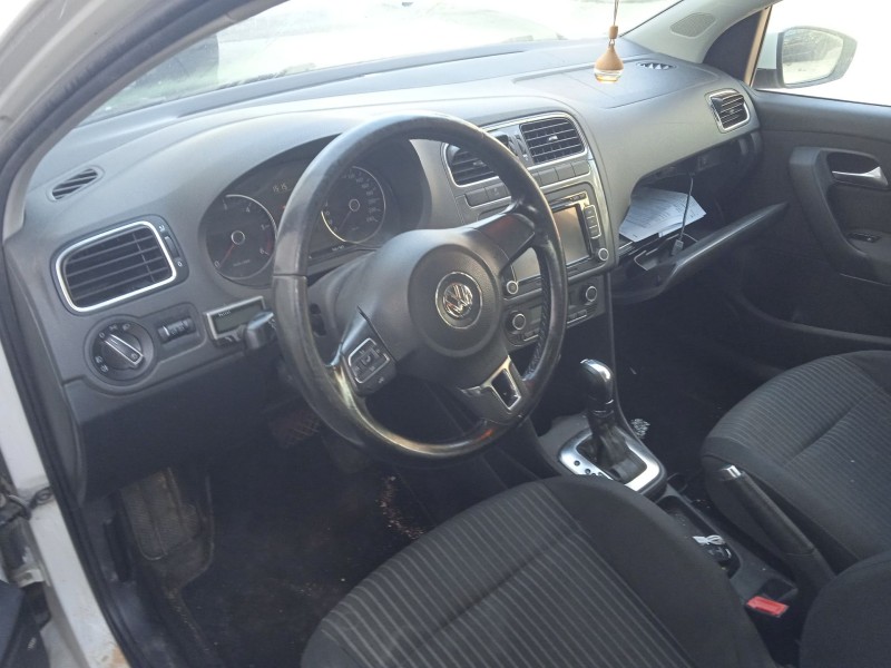 volkswagen polo v (6r1, 6c1) del año 2010