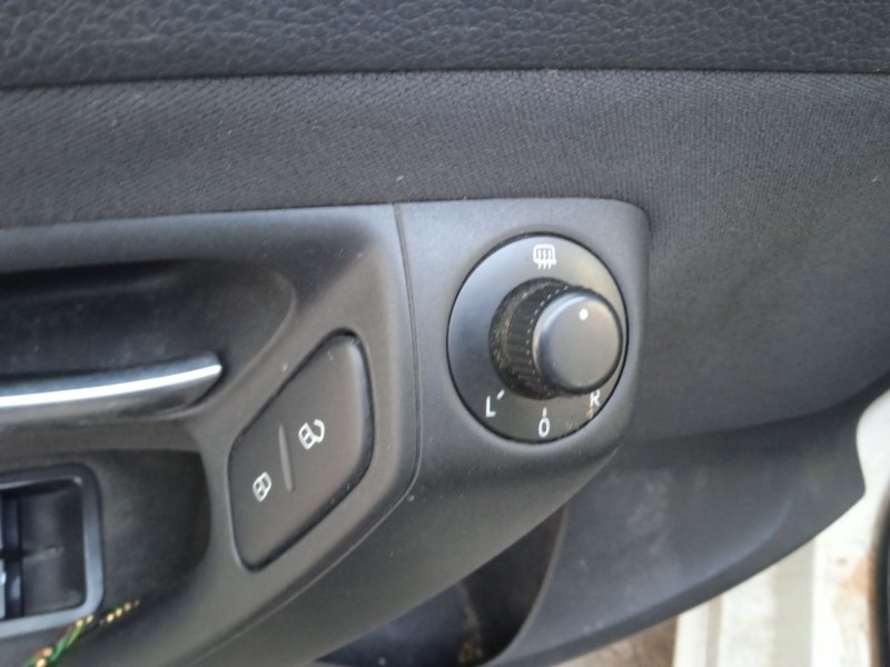 volkswagen polo v (6r1, 6c1) del año 2010