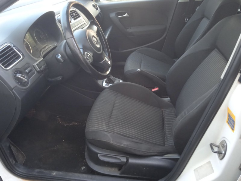 volkswagen polo v (6r1, 6c1) del año 2010