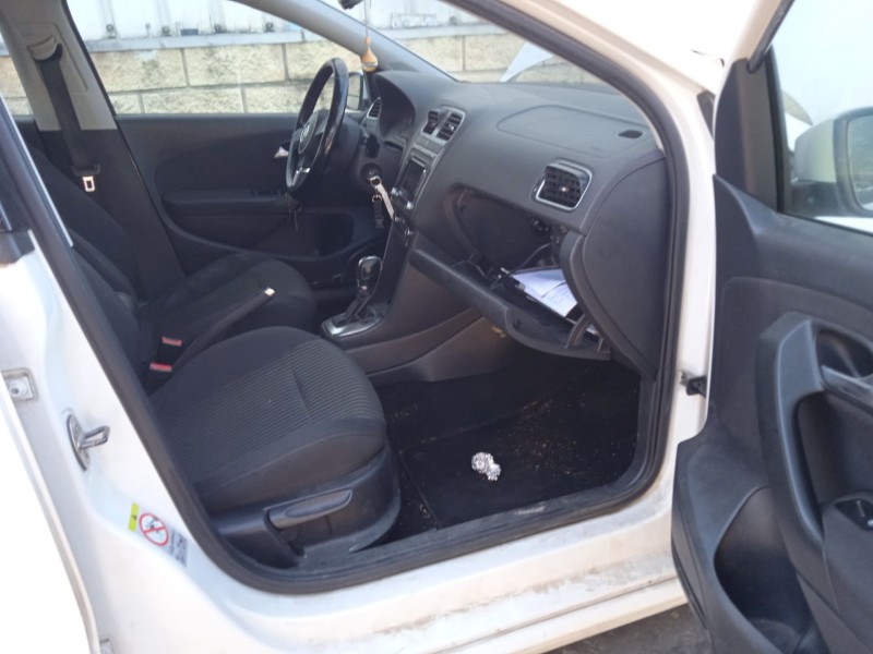 volkswagen polo v (6r1, 6c1) del año 2010