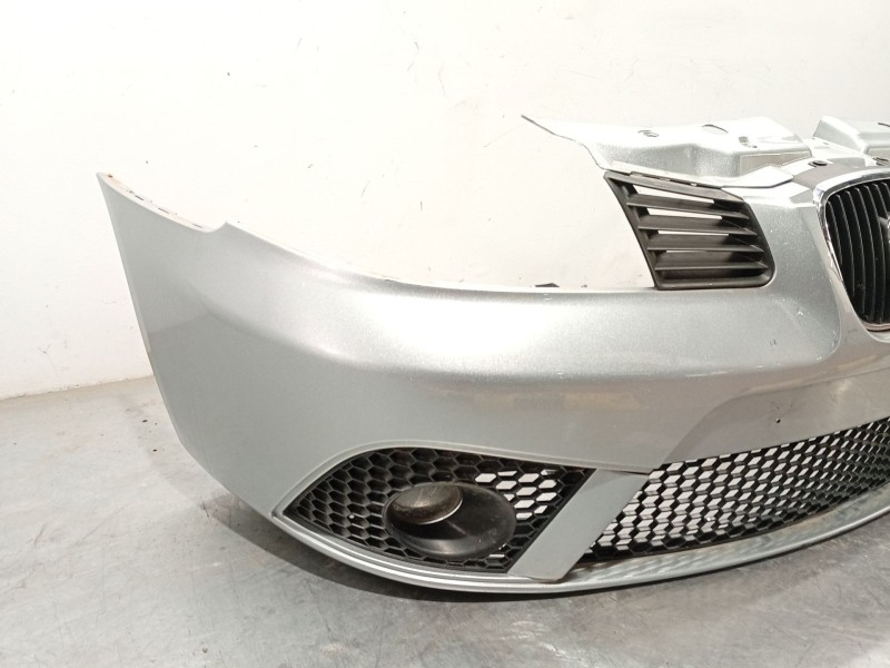Recambio de paragolpes delantero para seat ibiza iii (6l1) 1.4 tdi referencia OEM IAM 6L6807217K 6L6807217KGRU 