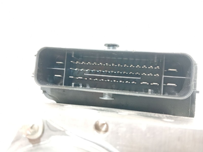 Recambio de abs para toyota yaris (_p21_, _pa1_, _ph1_) 1.5 hybrid (mxph10) referencia OEM IAM 445400D780 0265957151 970448