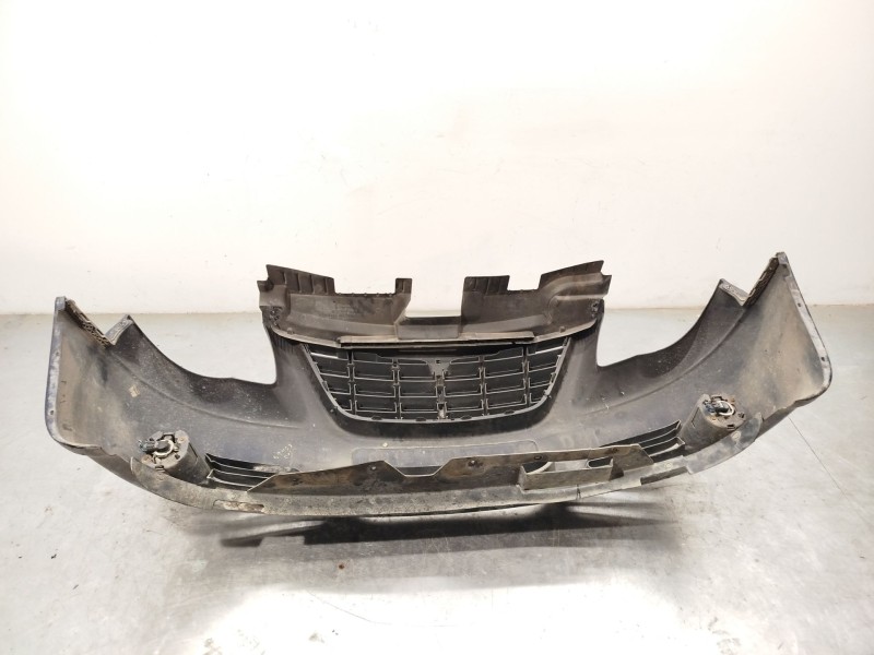 Recambio de paragolpes delantero para chrysler voyager iv (rg, rs) 2.5 crd referencia OEM IAM 5018639AA K05018639AA 