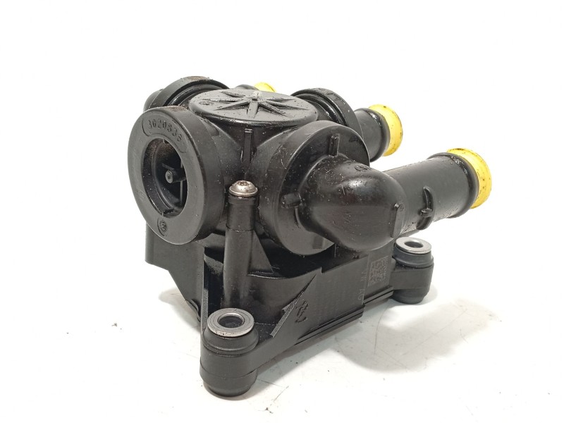 Recambio de valvula intercambio de calefaccion para audi e-tron (gen) 50 quattro referencia OEM IAM 4KE963375K  